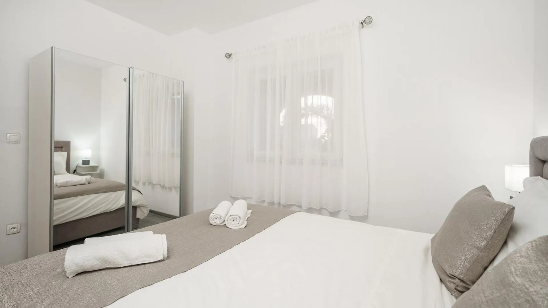 Luxury Six-Bedroom Villa With Heated Pool&Sauna Kastela Croatia