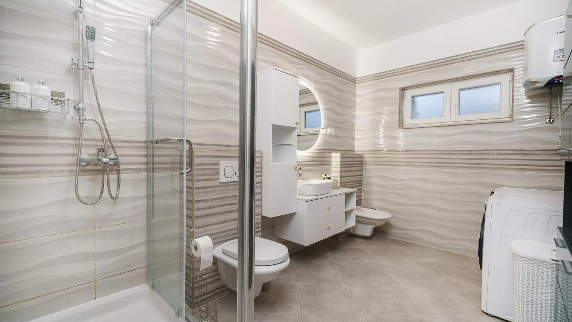Luxury Six-Bedroom Villa With Heated Pool&Sauna Kastela