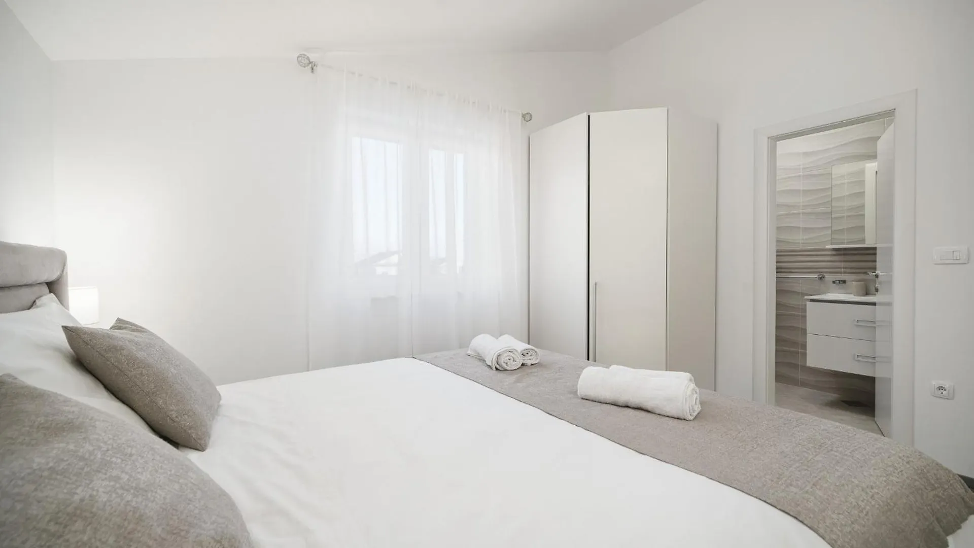 Luxury Six-Bedroom Villa With Heated Pool&Sauna Kastela