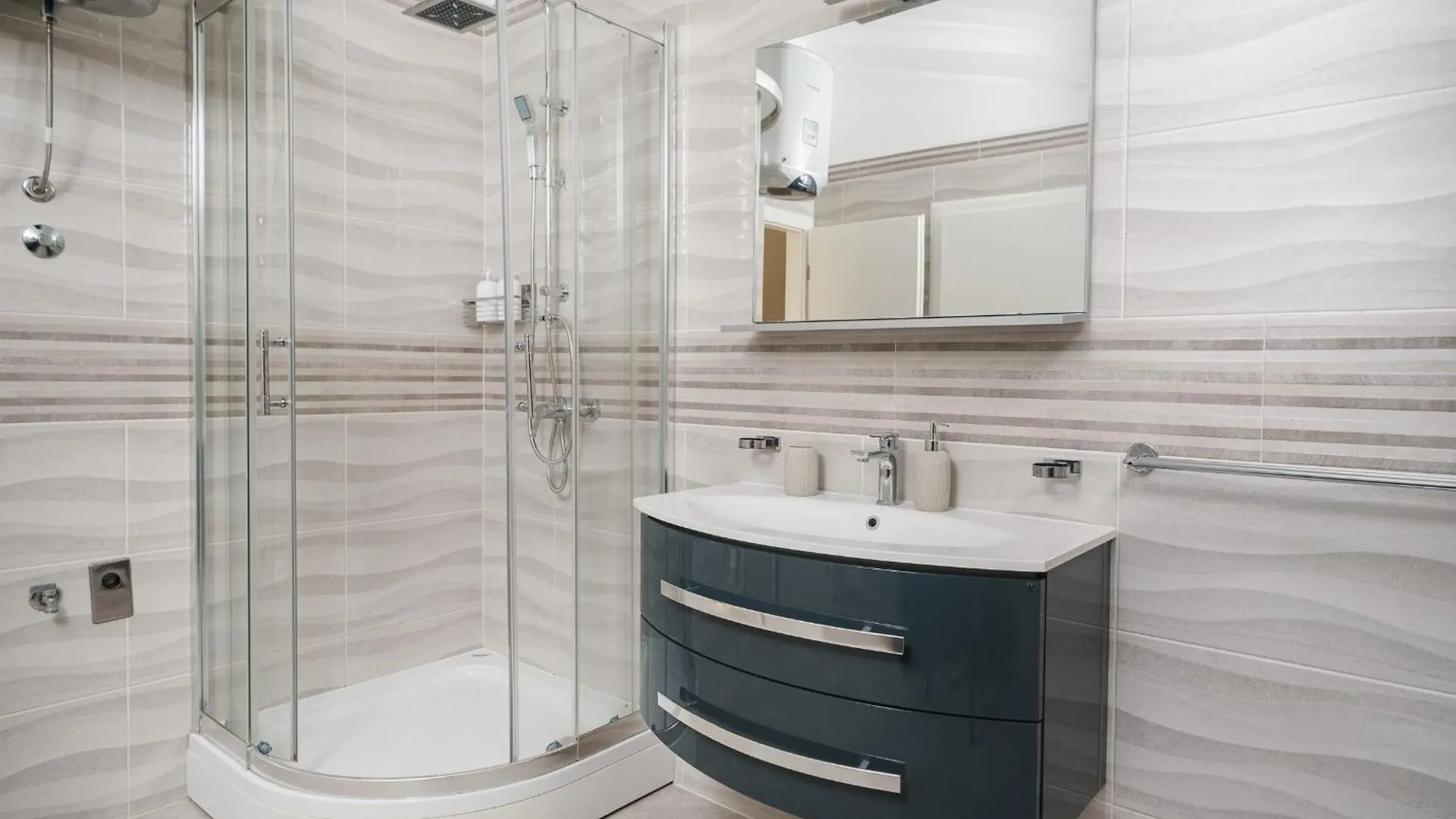 Luxury Six-Bedroom Villa With Heated Pool&Sauna Kastela