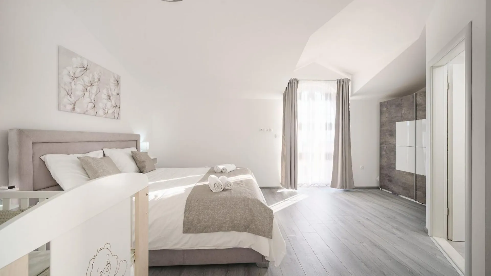 Luxury Six-Bedroom Villa With Heated Pool&Sauna Kastela