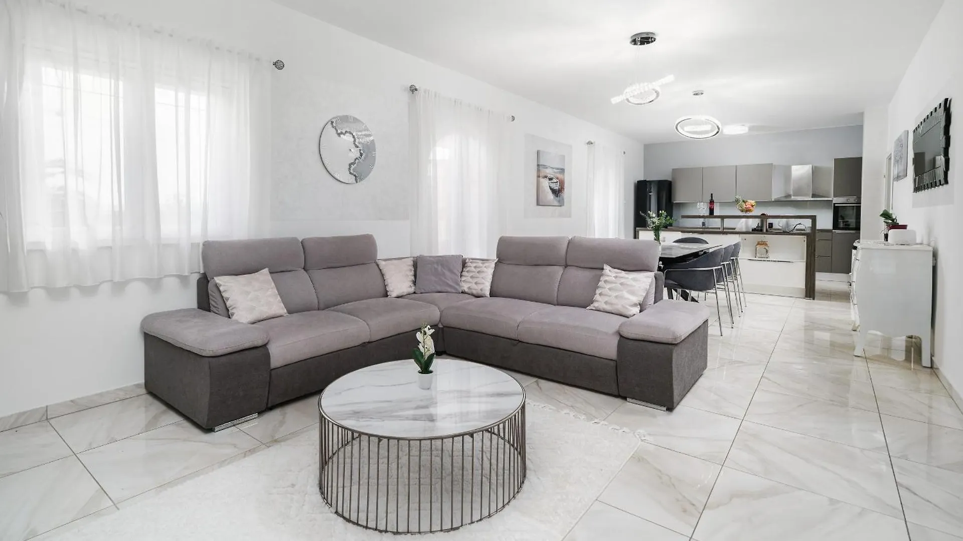 Luxury Six-Bedroom Villa With Heated Pool&Sauna Kastela